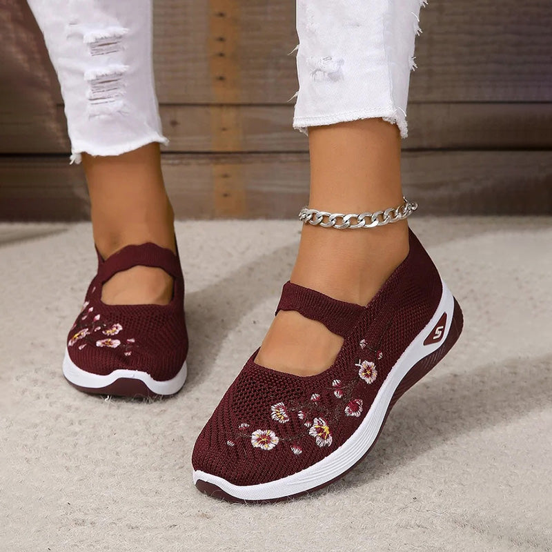 Women's Floral Embroidered Slip-On Shoes Klara