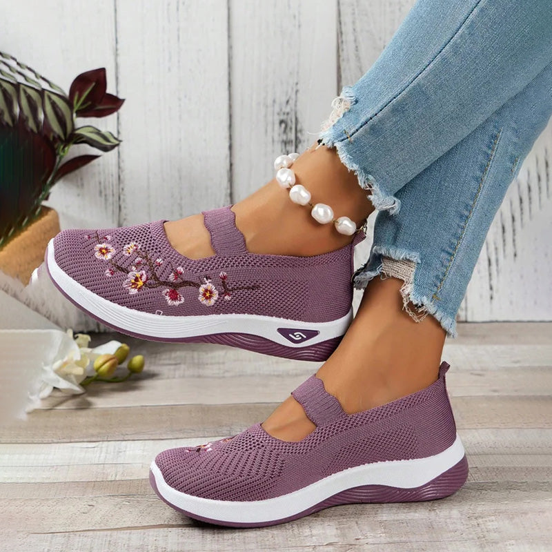 Women's Floral Embroidered Slip-On Shoes Klara