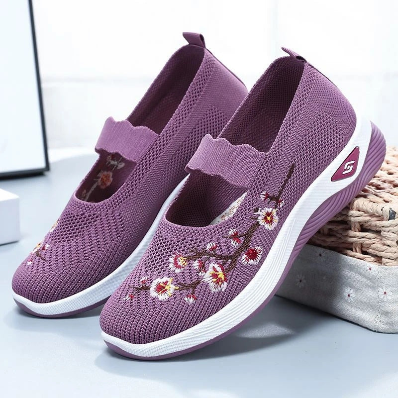 Women's Floral Embroidered Slip-On Shoes Klara
