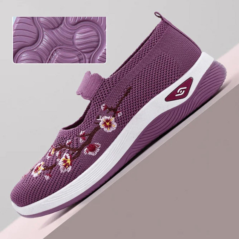 Women's Floral Embroidered Slip-On Shoes Klara
