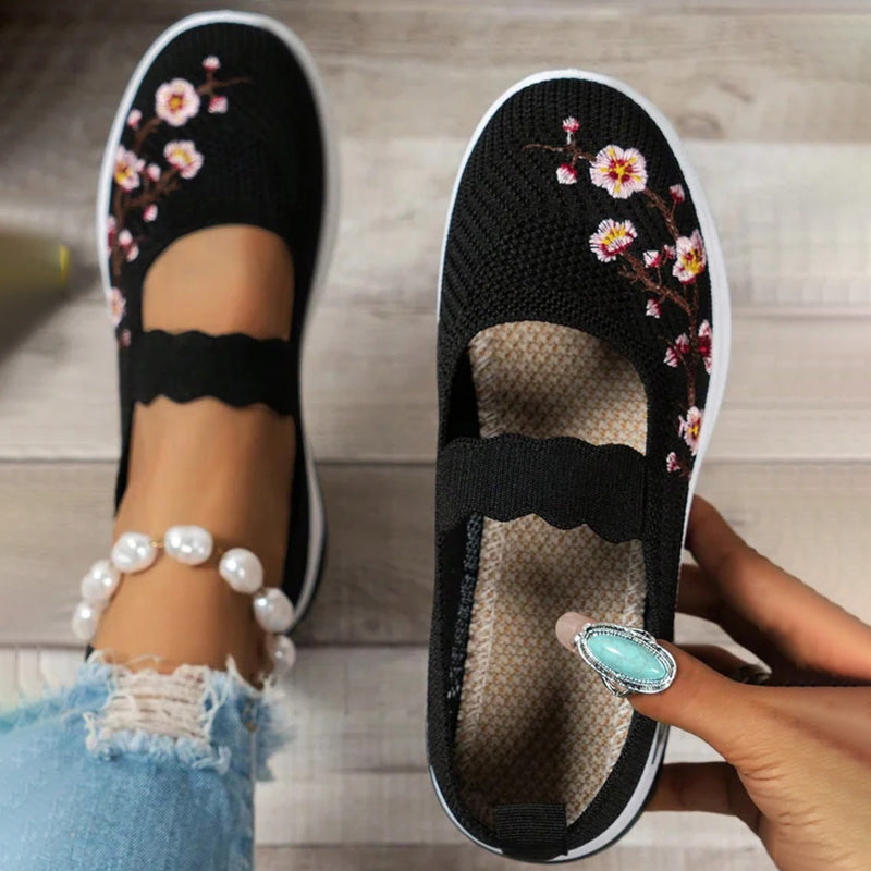 Women's Floral Embroidered Slip-On Shoes Klara