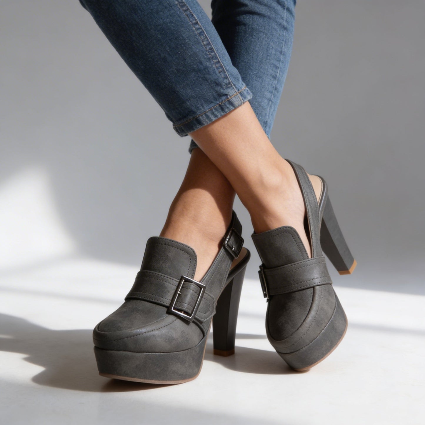 Women's Smooth Upper Slingback Heels Klara
