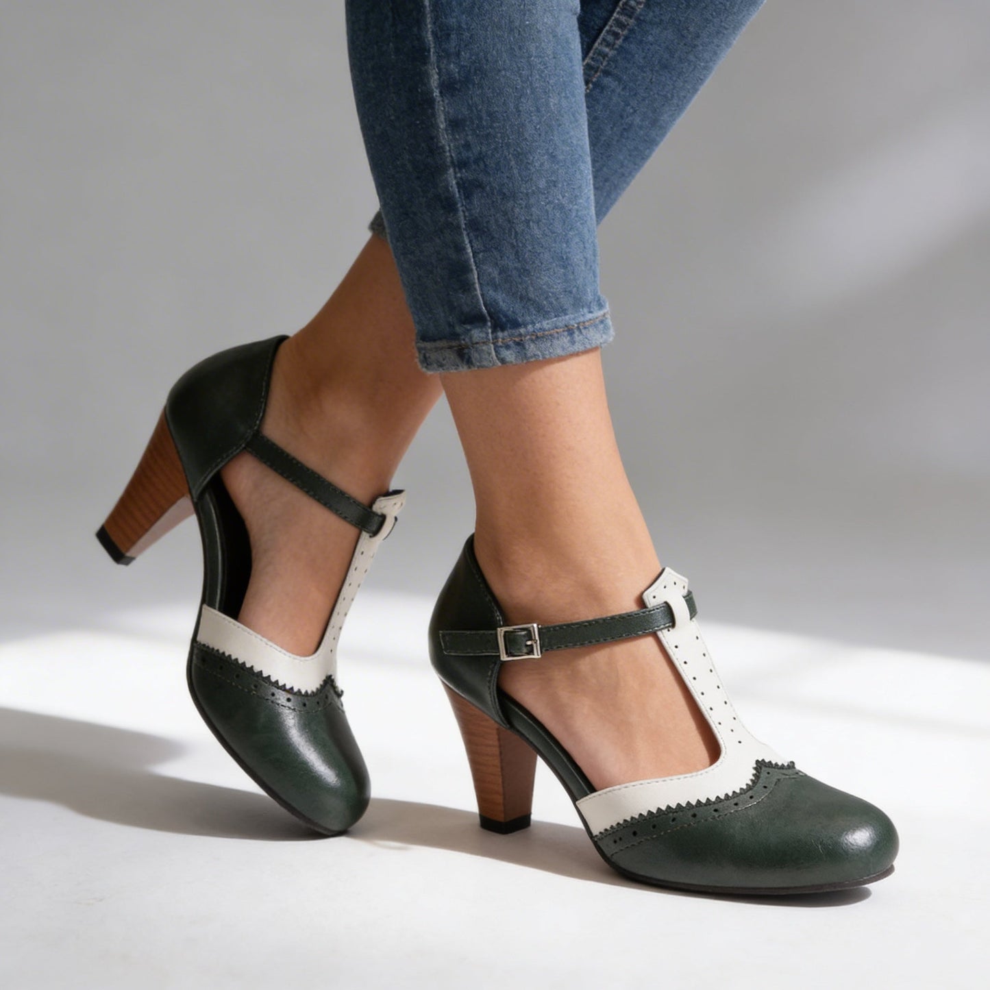 Women's Vintage Look T-Strap Brogue Pumps Klara